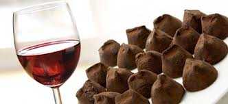 Cioccolato e vino rosso, smentiti benefici per la salute