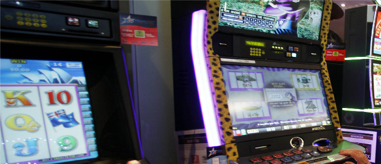 Milano, sale slot troppo vicine a scuole e luoghi sensibili: scattano le prime multe