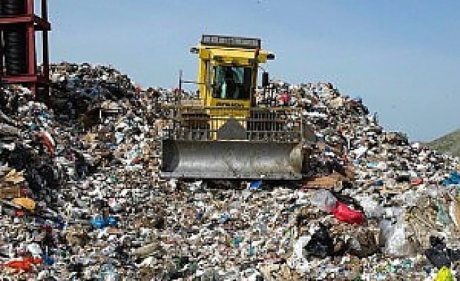 Rifiuti: sequestrati 10.000 mq nel ragusano