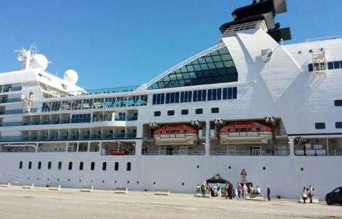 La prestigiosa compagnia crocieristica Seaburn Cruise Line oggi al Porto di Crotone
