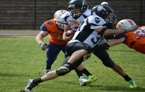Football Americano: Barbari, derby capolavoro