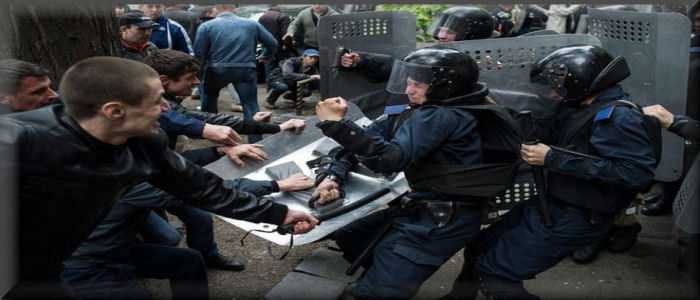 Assedio alla sede della polizia, rilasciati filorussi ad Odessa. Ancora tensioni tra Mosca e Kiev