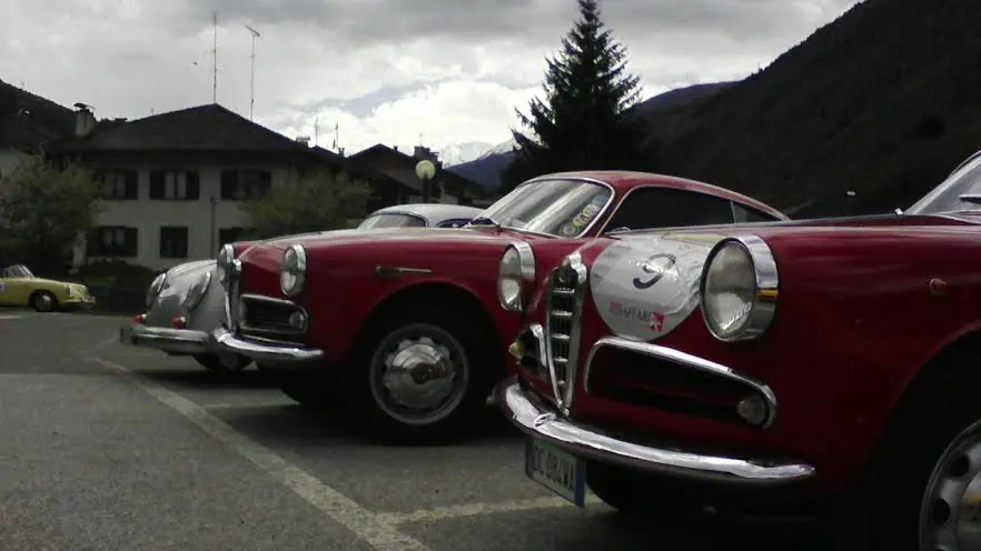 La 500 Miglia Touring passa il Tonale e ferma a Trento