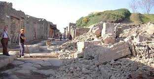 Abbracciamo Pompei, catena umana a difesa del sito archeologico