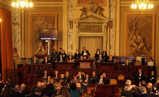 L'Ars approva il ddl Salva-imprese. Si al maxi-mutuo da 1 miliardo di euro