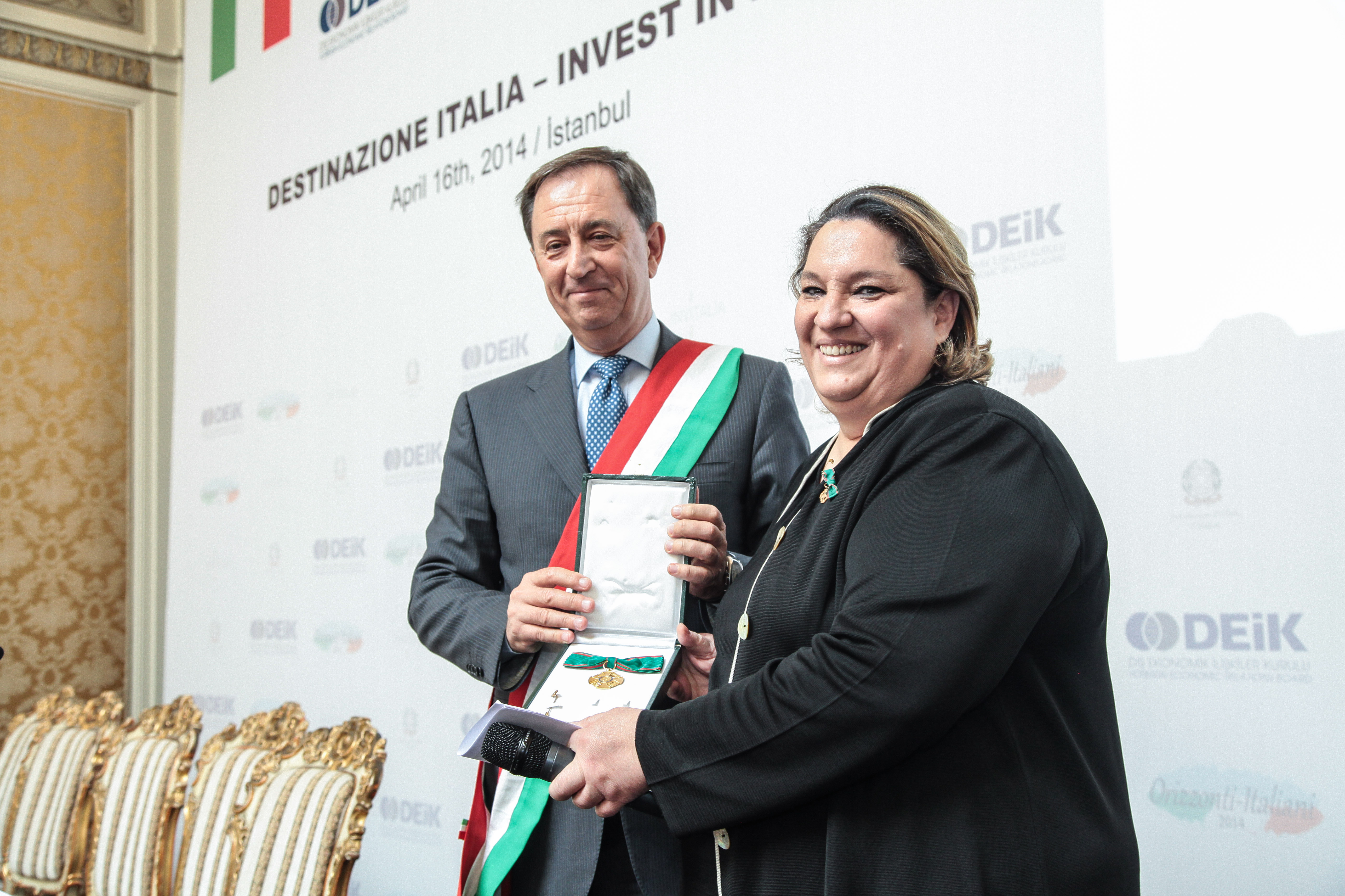 Ordine al Merito dall'Italia al presidente del Gruppo Kale Zeynep Bodur Okyay
