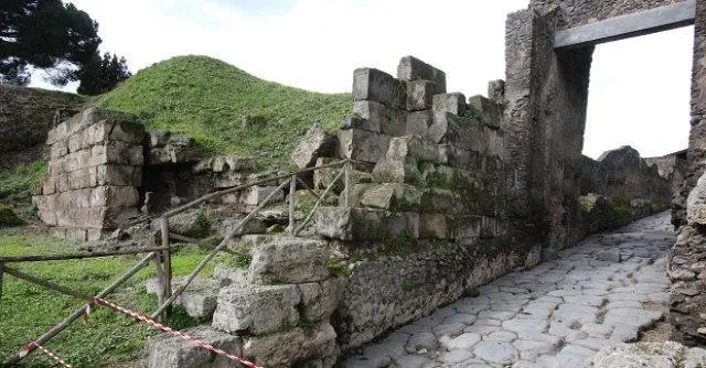 Franceschini a Pompei: "Apriamo i finanziamenti ai privati"