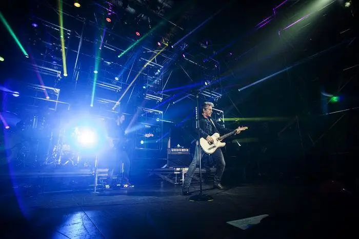 Successo per Luciano LIGABUE al Pala Basento di Potenza.Appuntamento il 23 luglio allo Stadio Arechi