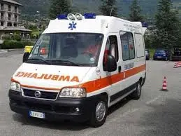 Sfiorata tragedia a Napoli: trovata donna con profonda ferita alla gola