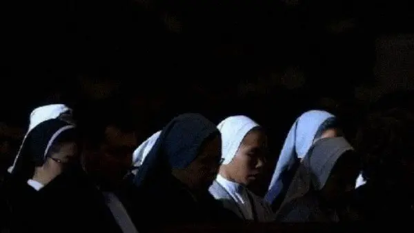 Caso della suora-madre arriva in tribunale
