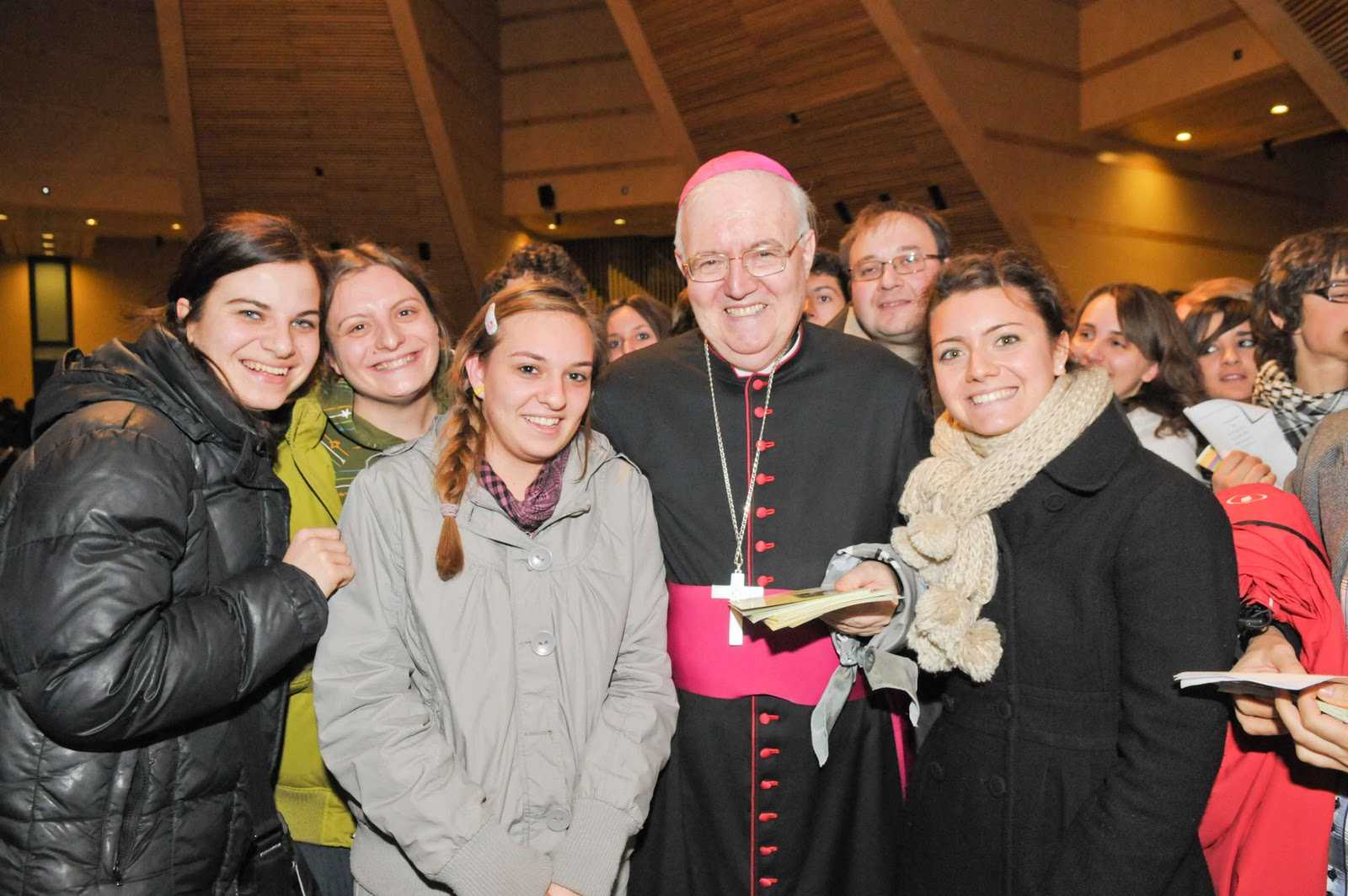 Movida alternativa, Chiese aperte di notte: la proposta dell'Arcivescovo Cesare Nosiglia