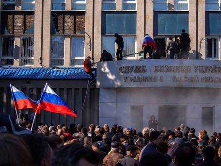 Ucraina: filorussi proclamano la "Repubblica Popolare" di Donetsk