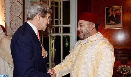 Il Re Mohammed VI riceve a Casablanca il Segretario di Stato americano John Kerry