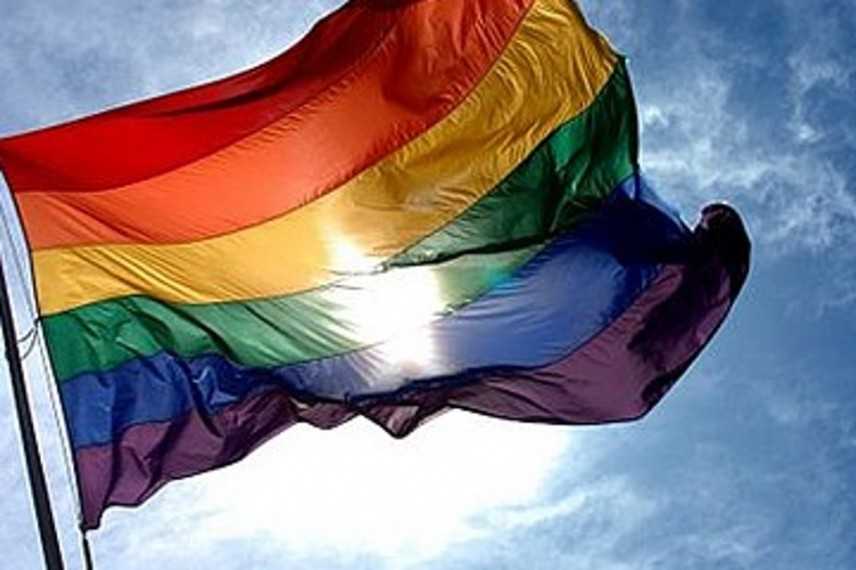 Regione Liguria espone bandiera arcobaleno per combattere l'omofobia e le discriminazioni