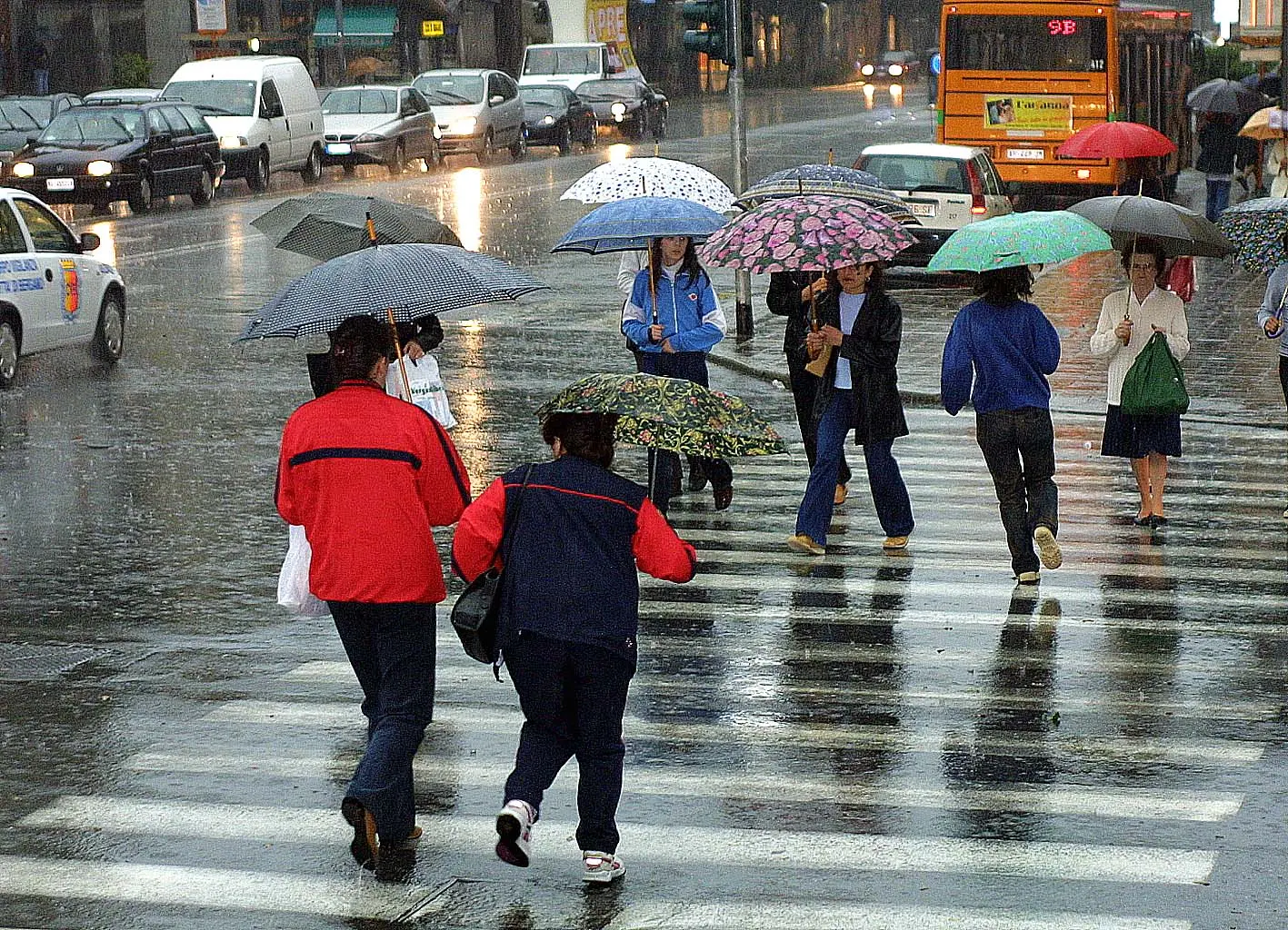 Meteo: è allarme maltempo sul Centrosud e le Isole