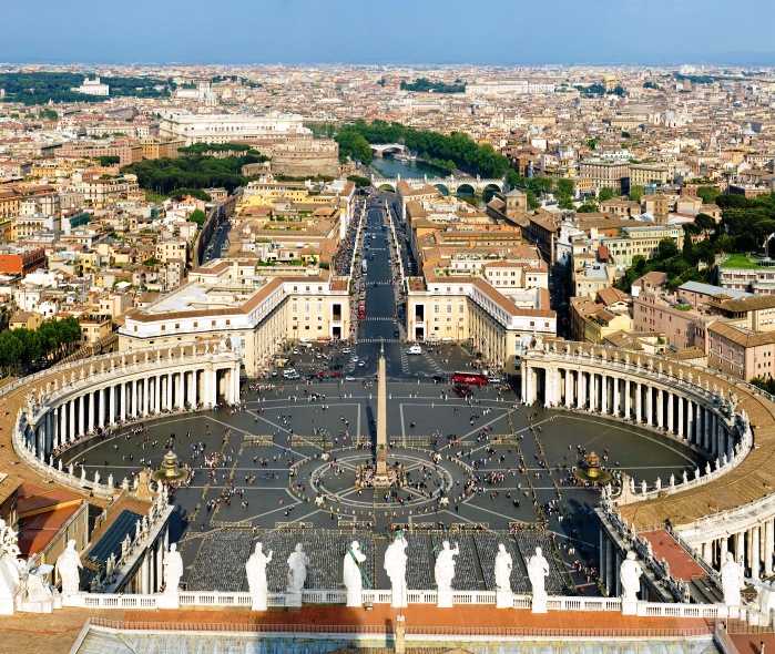 Vaticano in fermento tra Philadelphia, Via Crucis e nomine CEI