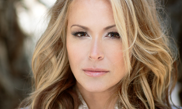 Anastacia, "Stupid Little Things" è il nuovo singolo