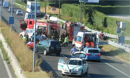 Milano-Meda, scontro mortale con suv: alla guida una 35enne positiva ad alcol e droga