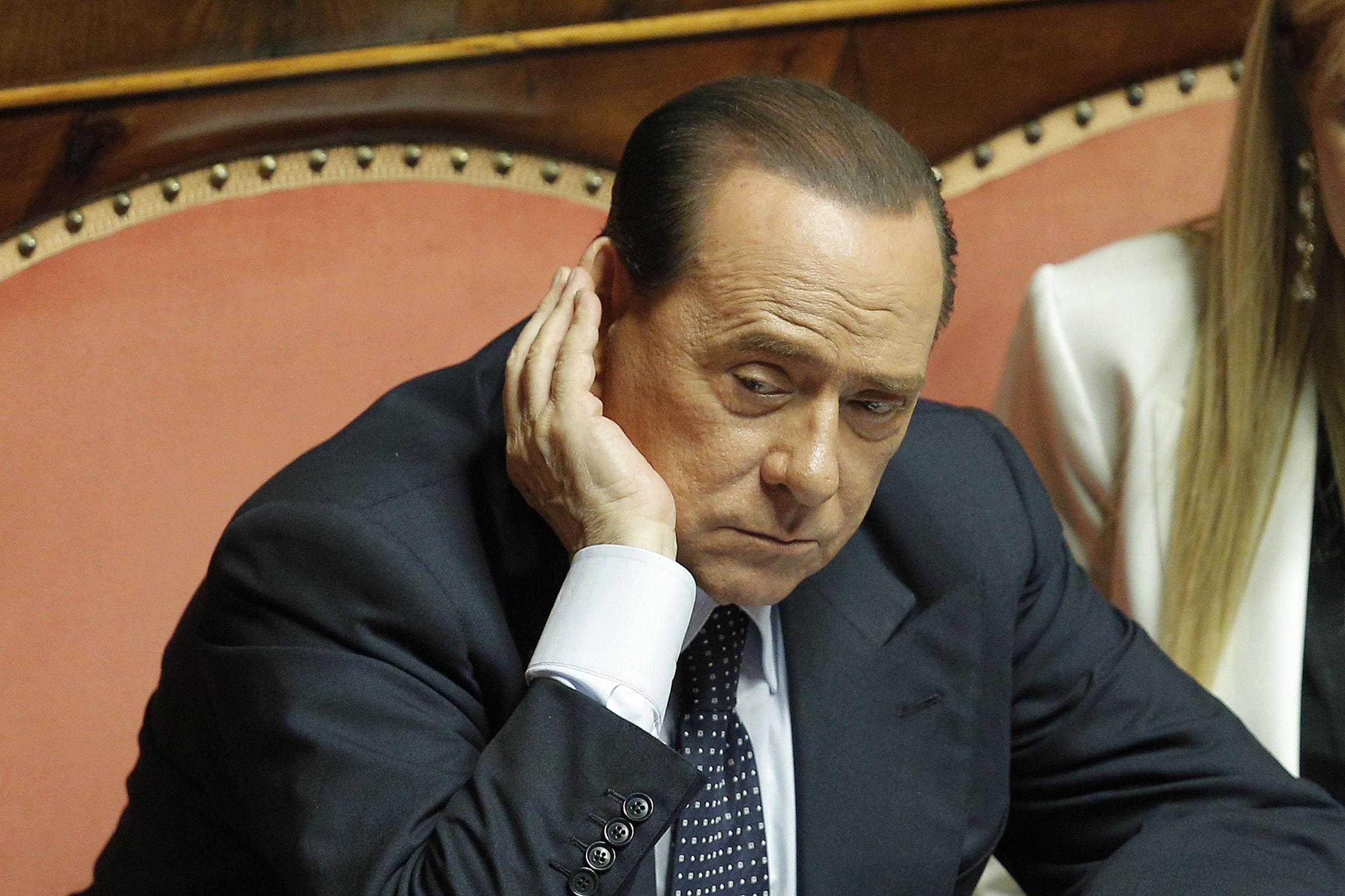 Silvio Berlusconi non è più Cavaliere del lavoro