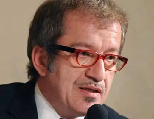 Lombardia, Maroni: "Renzi ci lasci usare i nostri soldi"