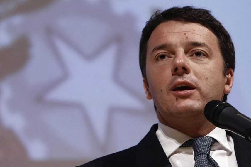 Renzi: «L'Italia rispetta tutti i suoi impegni con l'Ue». Bce: «Nessun progresso su deficit»
