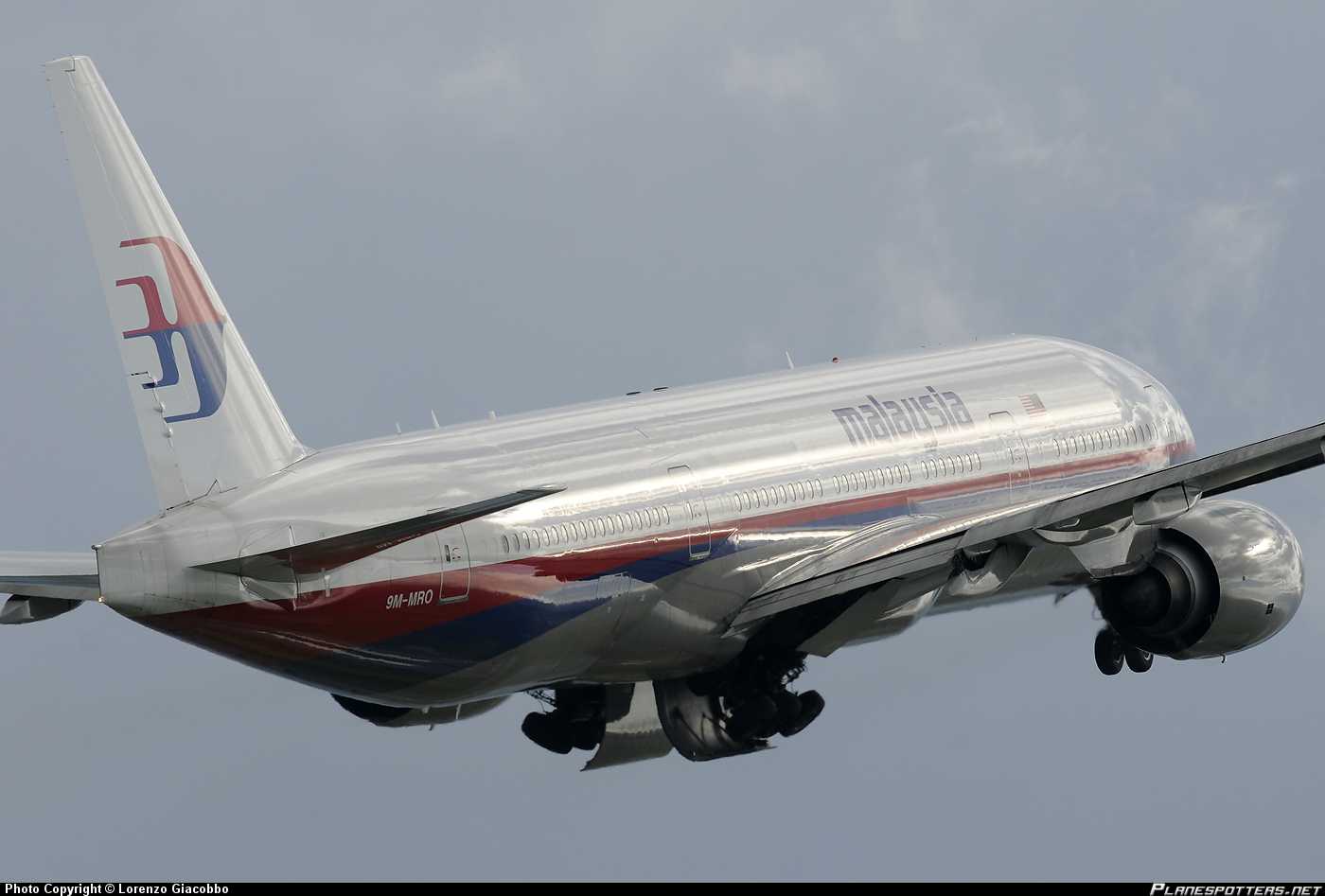 Aereo scomparso MH370 Malaysian Airlines: i cellulari di alcuni passeggeri squillavano a vuoto