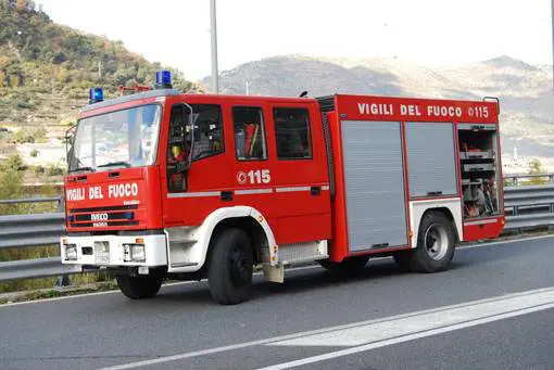 Torino, Oulx: a fuoco bus con a bordo studenti. Nessun ferito