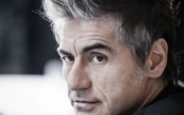 Ligabue torna in radio con "Radiofreccia in Mondovisione" -Dal 27 Marzo parte il "Mondovisione Tour"