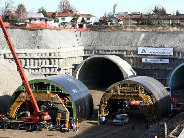 Lombardia, Pedemontana: il progetto prosegue con la posa del ponte  sulla ss 341