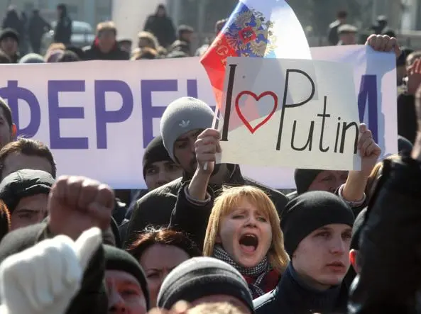 Ucraina, ancora tensioni. Dal Cremlino: «Fermiamo le ispezioni militari»