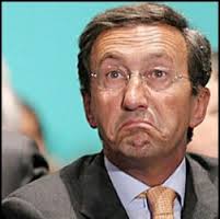 Fini contro Fratelli d'Italia: «Sono solo dei bambini viziati»