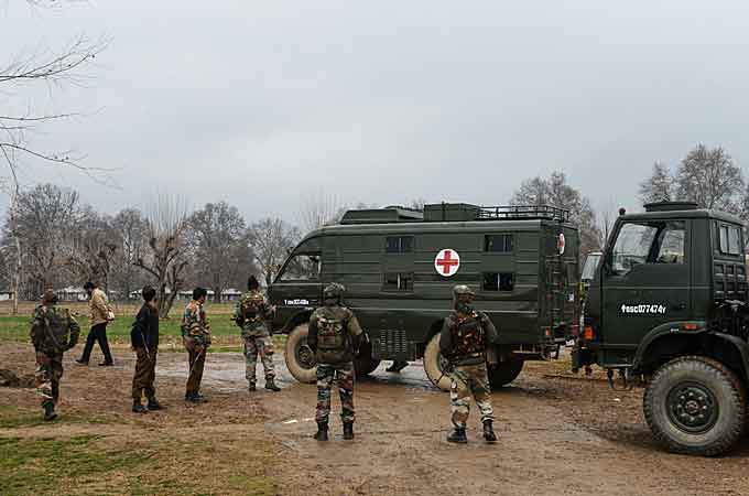 Kashmir, un soldato uccide cinque colleghi prima di togliersi la vita