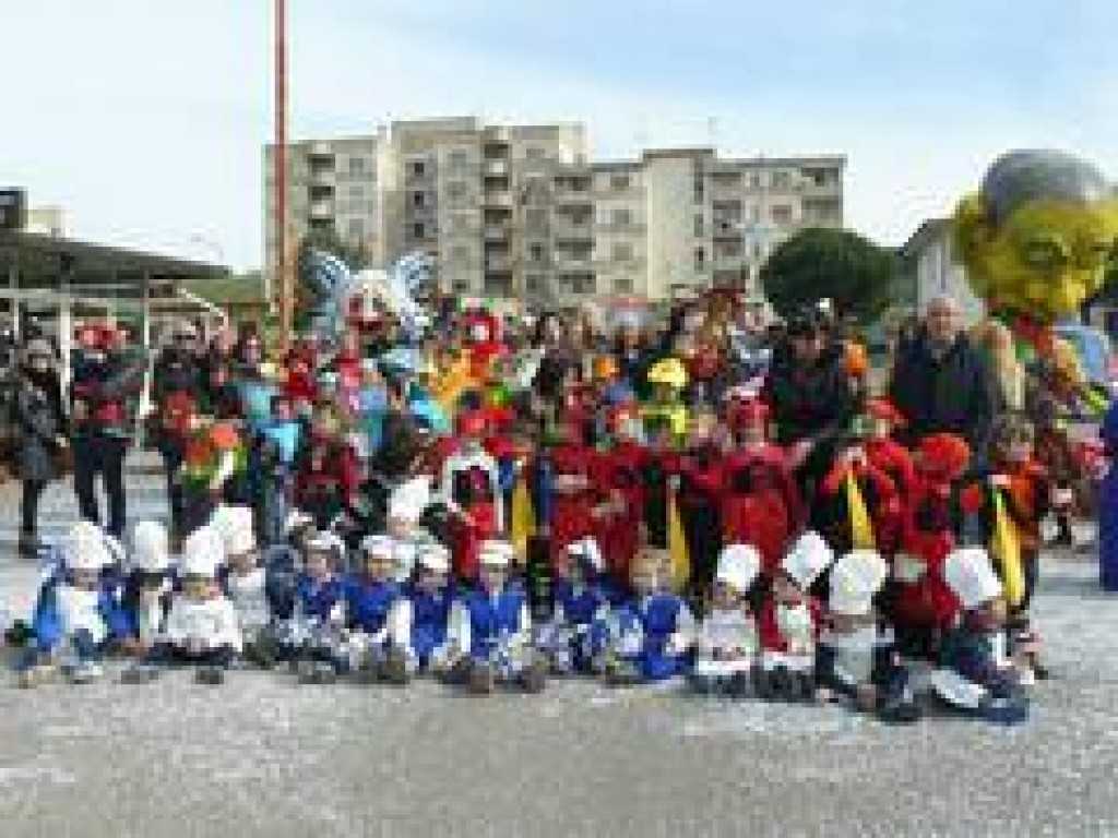 Catanzaro Una Festa In Allegria Arriva Il Carnevale Infooggi It Il Diritto Di Sapere