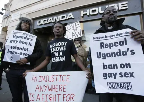 Uganda: giornale pubblica una lista di 200 omosessuali