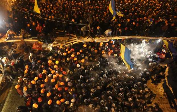 Kiev, massacro da oltre 100 morti. Presidenza ucraina: "Intesa raggiunta"