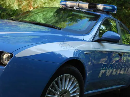 Roma: uomo quasi investito e poi gambizzato in Via Gianicolense alla fermata del bus