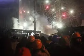 Ucraina, sale a 25 il numero dei morti. Ianukovic: "Opposizione ha oltrepassato i limiti"