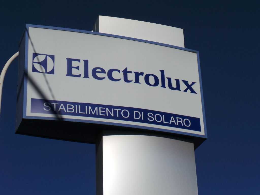 Lombardia: sì unanime del Consiglio su mozione Electrolux