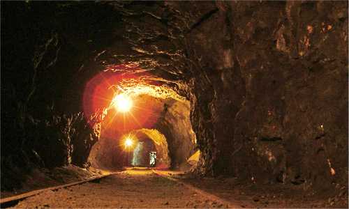 Sudafrica, 200 operai bloccati nella miniera illegale