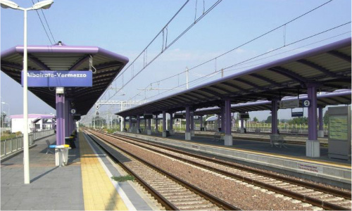 Treno deraglia nel milanese, macchinisti contusi