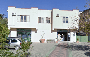 Sellia Marina (CZ), armato di coltello rapina la farmacia in pieno centro