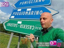 A Napoli Luca Abete e i cartelli stradali alla  rovescia