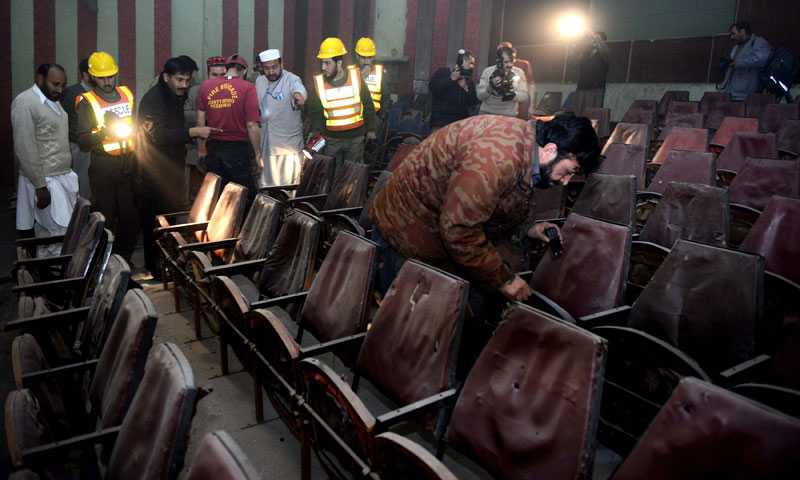 Pakistan, attentato in un cinema: 13 le vittime