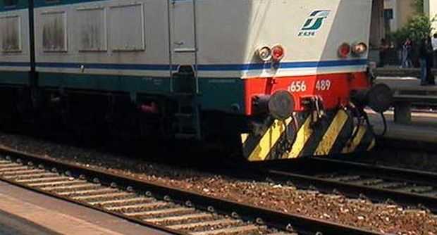 Sant'Antimo (NA): muore in stazione travolto da un treno
