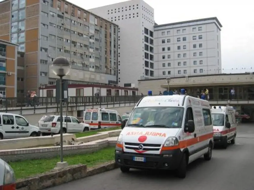 Padova, benzinaio 55enne si toglie la vita. Lascia un biglietto: "La crisi mi ha tolto il sorriso"