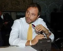 Elettrosmog, Santori: "Sentenza storica del Tar, vincono i cittadini contro l'antenna"