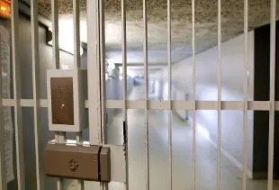 Decreto svuota carceri, fiducia e "manette" in Aula