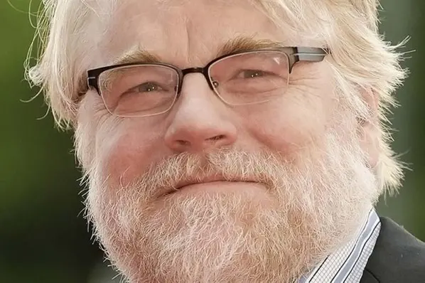 Morte Philip Seymour Hoffman, 3 uomini e 1 donna finiscono in manette