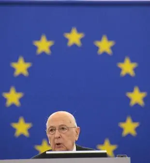 «Basta austerity» - Napolitano da Strasburgo