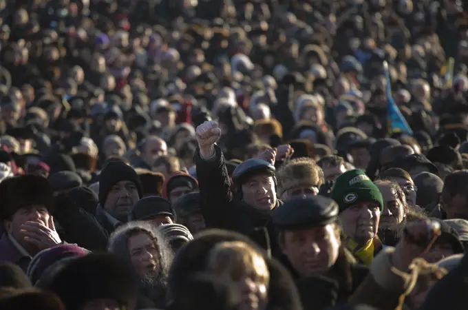 Ucraina, il governo considera elezioni anticipate